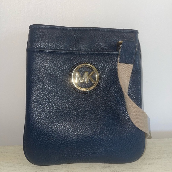 Michael Kors Fulton Leather Swingpack Crossbody, Navy Blue - Picture 3 of 4